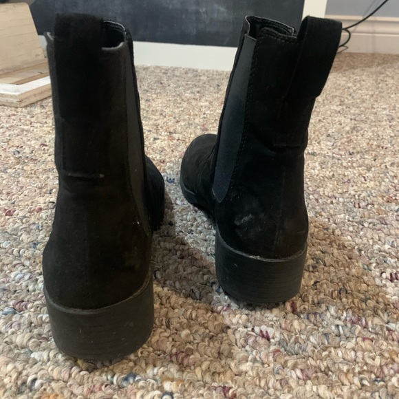 Black suede chelsea boots - Picture 2 of 4